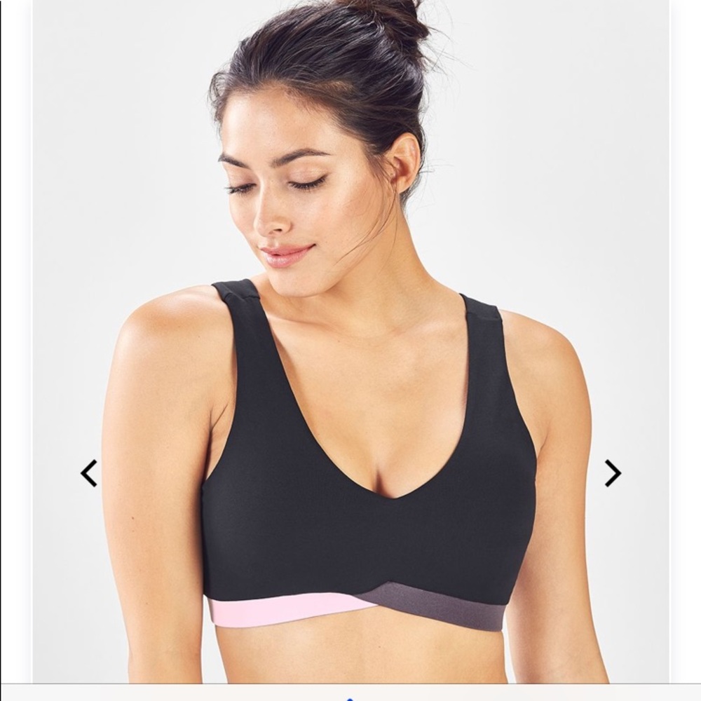 fabletics cross sports bra- shallow/black/petal